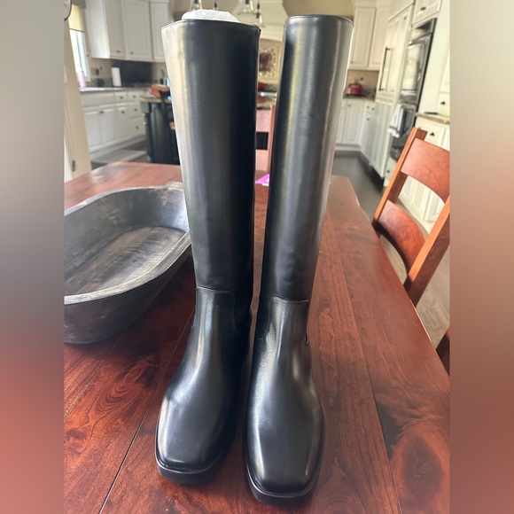 Larroude Shoes - Larroude Anne Boot in Black Leather